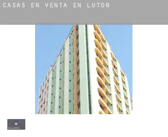 Casas en venta en  Luton